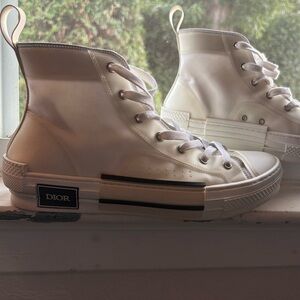 🚨SALE🚨Dior B23 High Top Sneakers Size 9.5/42.5 |
    Good Condition